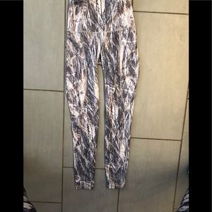 P’tula activewear leggings